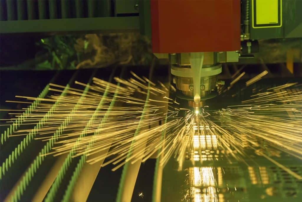 Les 6 principales raisons d'utiliser la découpe laser pour la fabrication de tôles