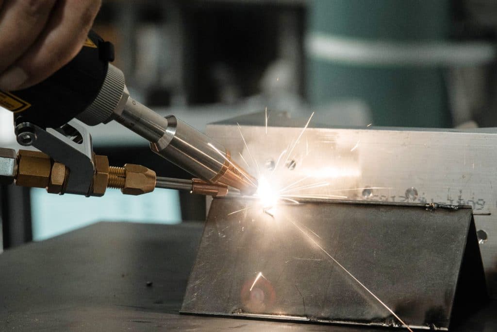 Bezpečnostní funkce a certifikace pro laserové svařovací stroje