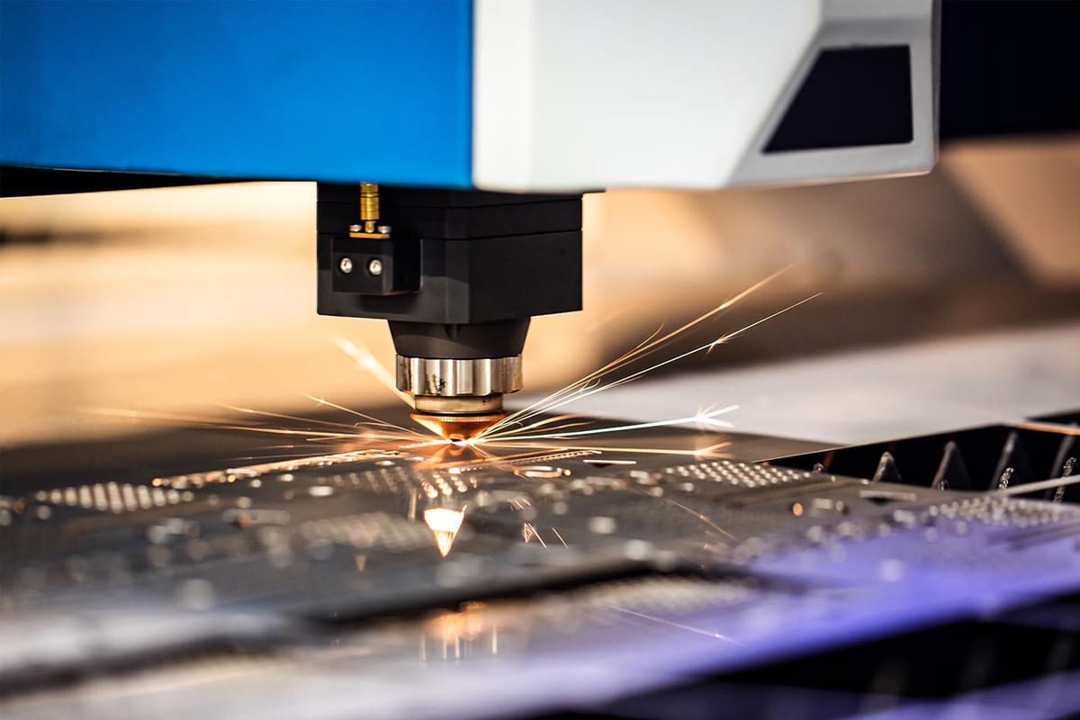 Fiber Laser Cutting VS Plasma Cutting Comprehensive Comparison