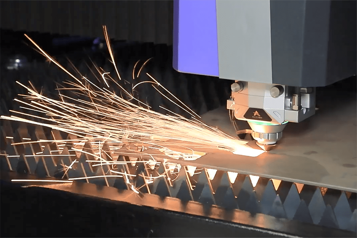 Fiber laser cutting VS traditional metal cutting