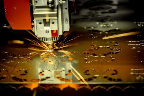 Como o corte a laser melhora a eficiência e a produtividade da fabricação