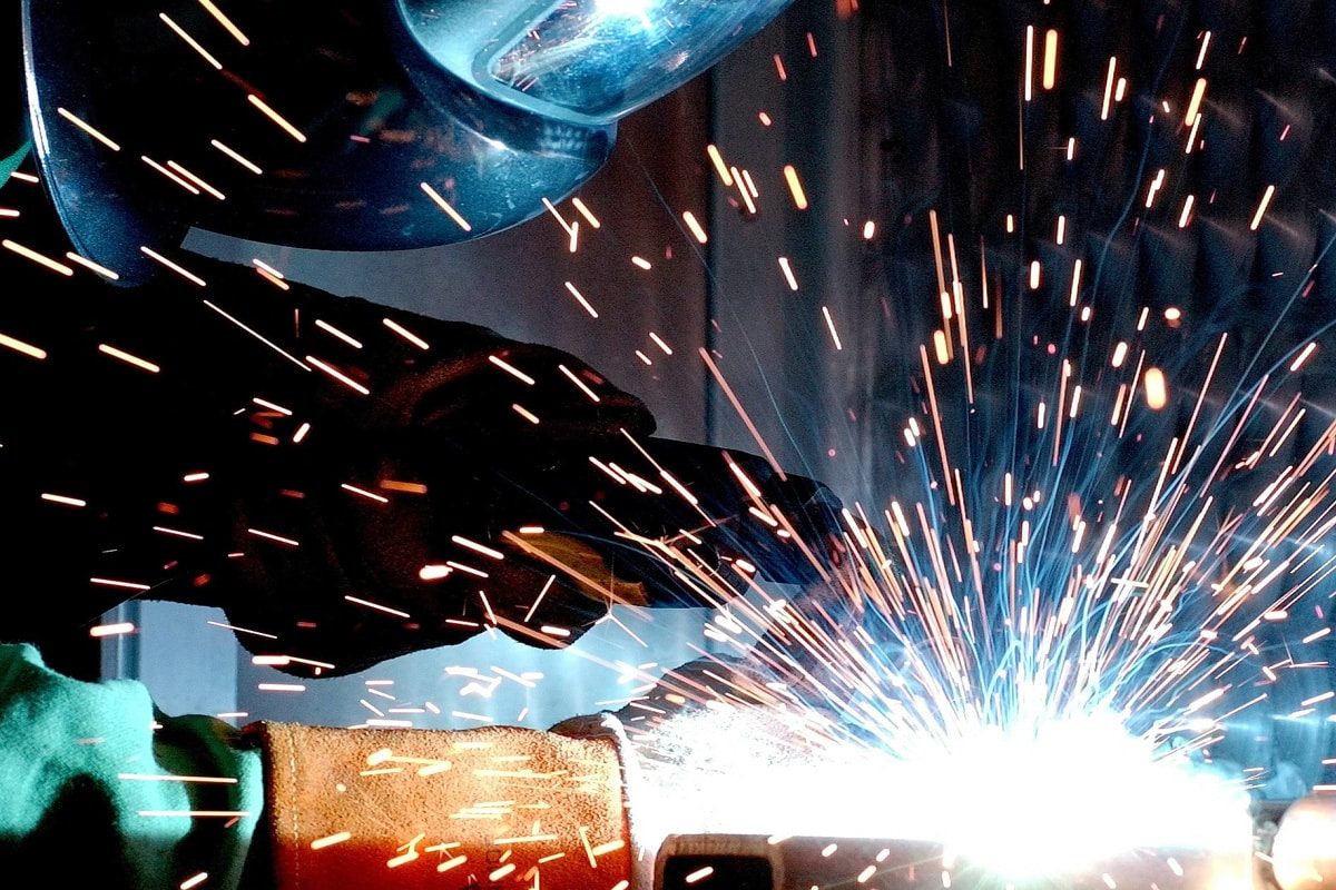 How Does the Focal Point of the Laser Beam Affect the Quality of the Weld