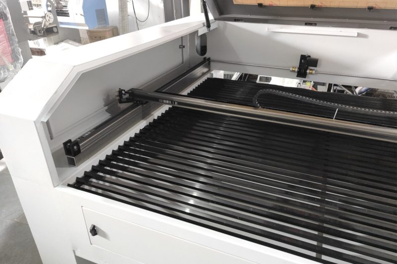 Learn About CO2 Laser Cutting Machine