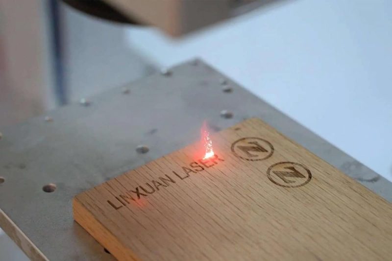 Wykonuj regularne kontrole konserwacyjne maszyn do znakowania laserowego