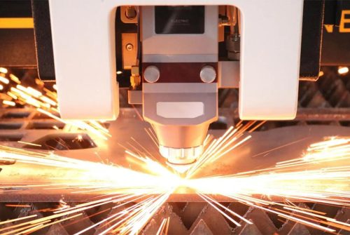 Consommation d'énergie des machines de découpe laser