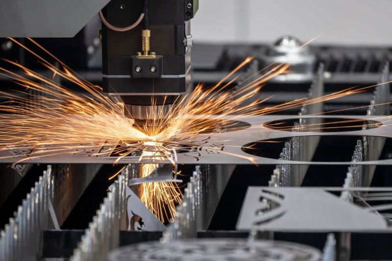 Pros and Cons of Chinese Laser Cutting Machines