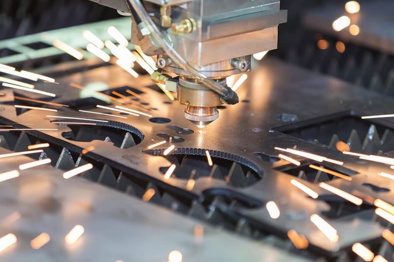 Tecnología y proceso para el corte de materiales reflectantes