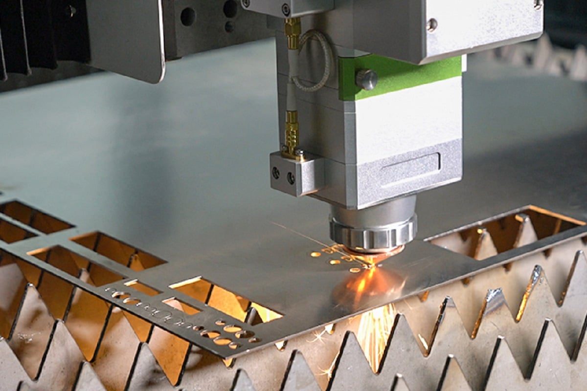 The advantages and disadvantages of optical fiber laser cutting machine