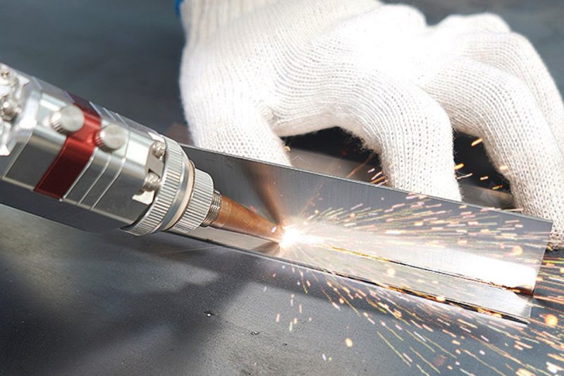 The main differences between CO2 and fiber laser welding machines