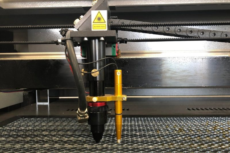 Funktionsprinzip des CO2-Laserschneidens